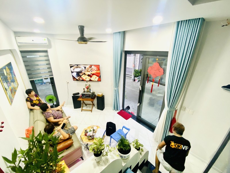 🌿 NHÀ PHỐ ĐẸP QUẬN 7, GẦN QUẬN 1, CÓ THANG MÁY