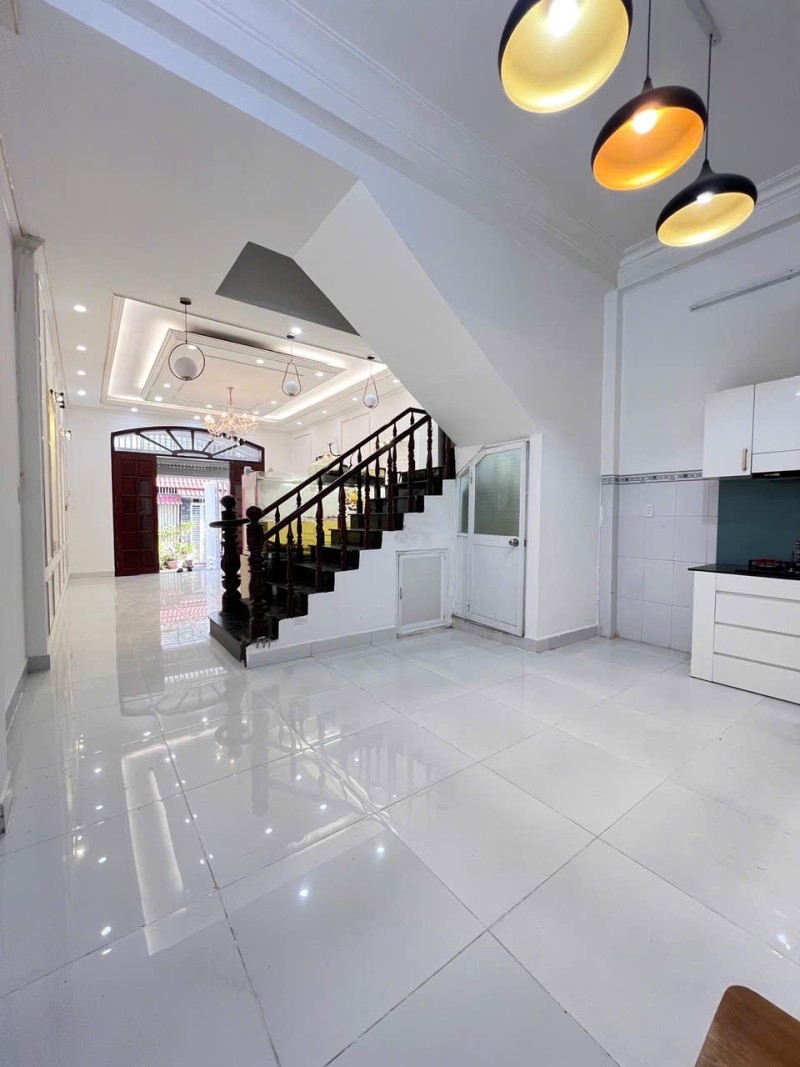 🌿 NHÀ ĐẸP HẺM LÊ THỊ CHỢ QUẬN 7 – CÓ CHỖ ĐẬU Ô TÔ - CHỈ 9.5 TỶ